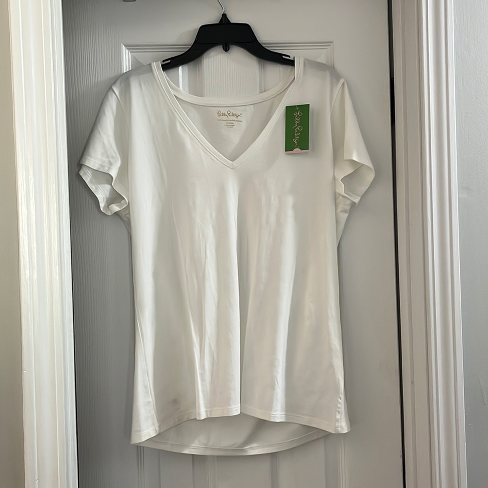 Lilly Pulitzer short sleeve tee. Size XL. NWT!!